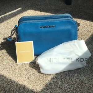 Michael Kors Bedford double zip blue crossbody bag